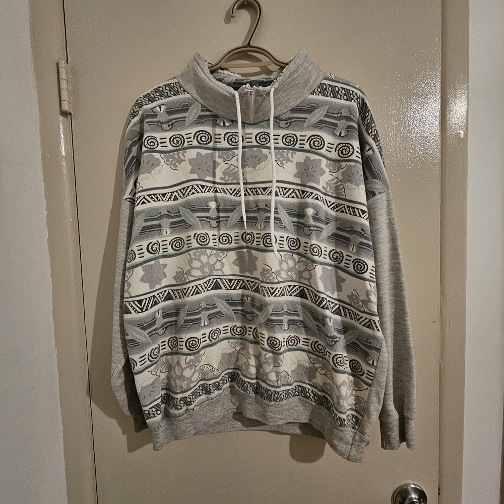 Stylish Gray Patterned Women's Turtleneck Sweater